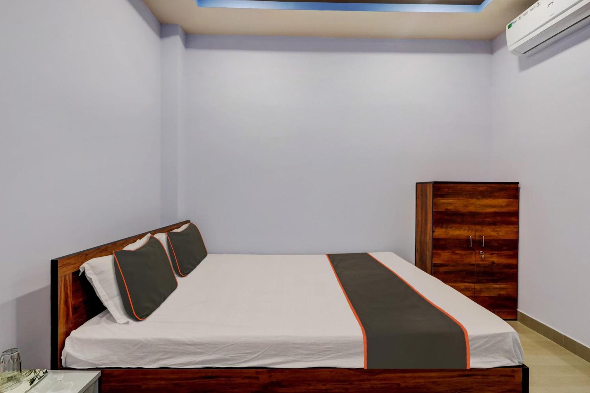 Collection O Ashirbad Lodge Guwahati Exteriör bild