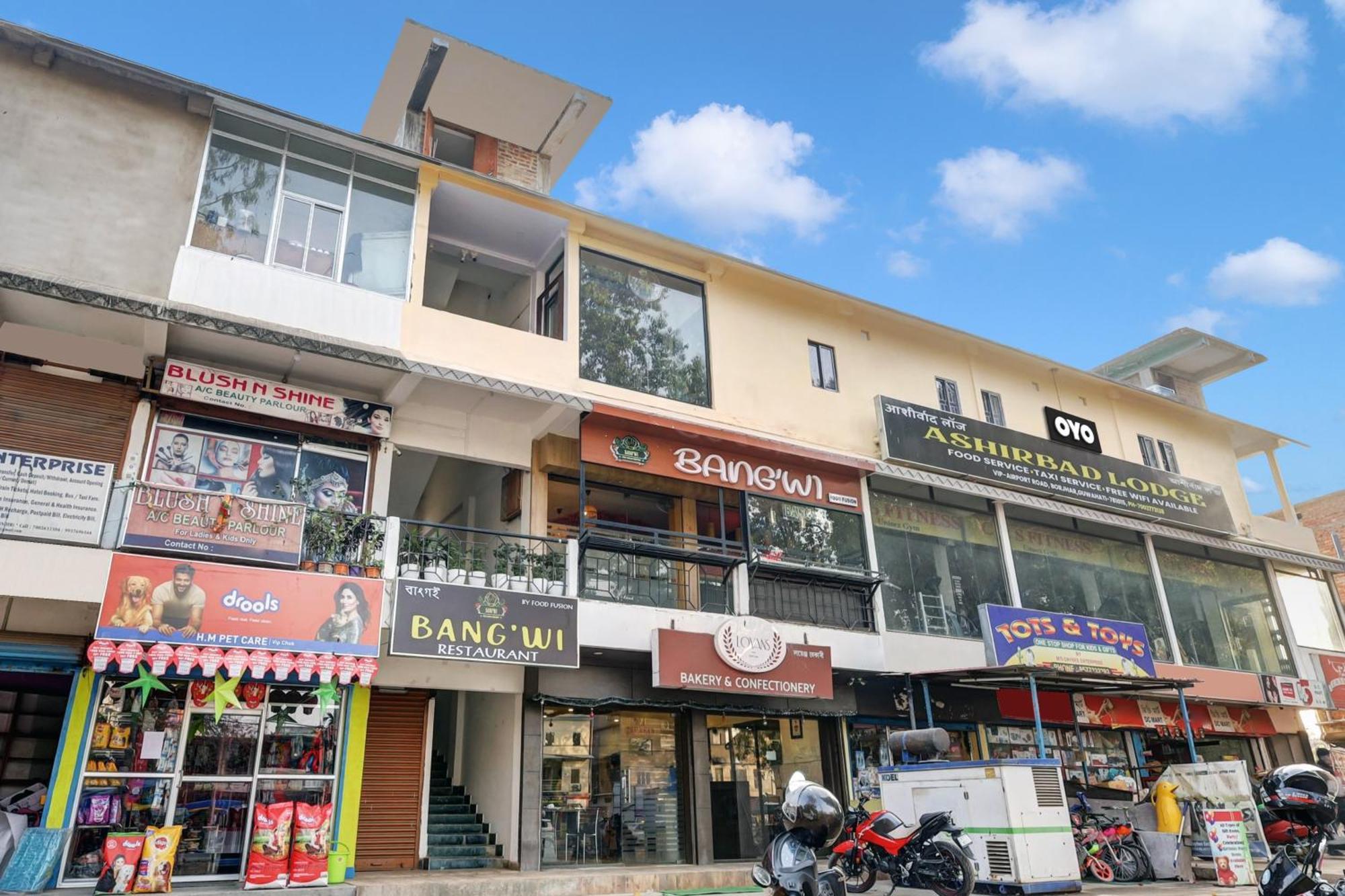 Collection O Ashirbad Lodge Guwahati Exteriör bild