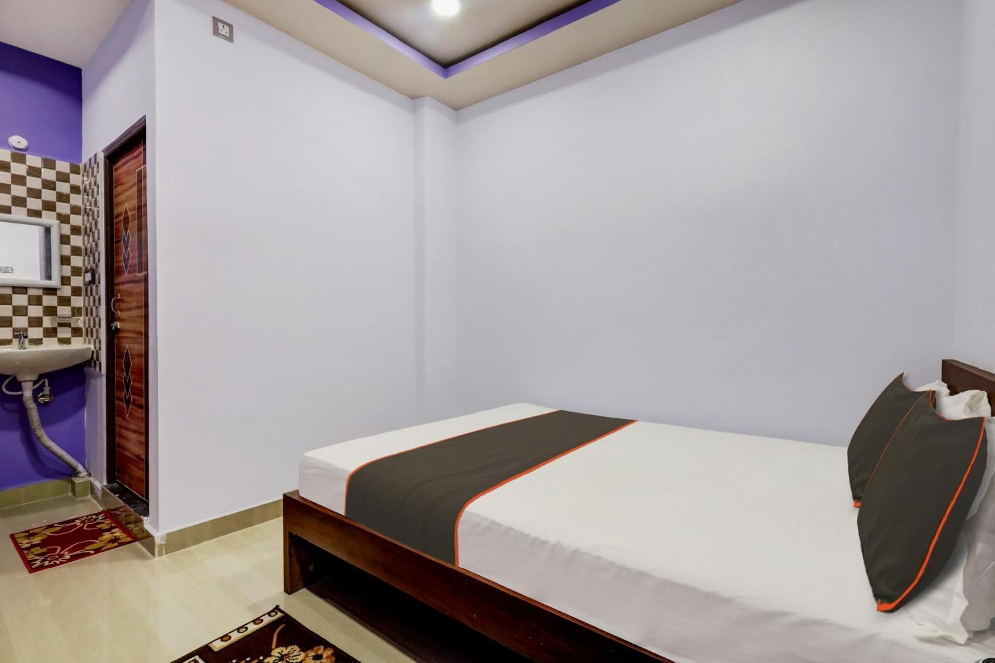 Collection O Ashirbad Lodge Guwahati Exteriör bild